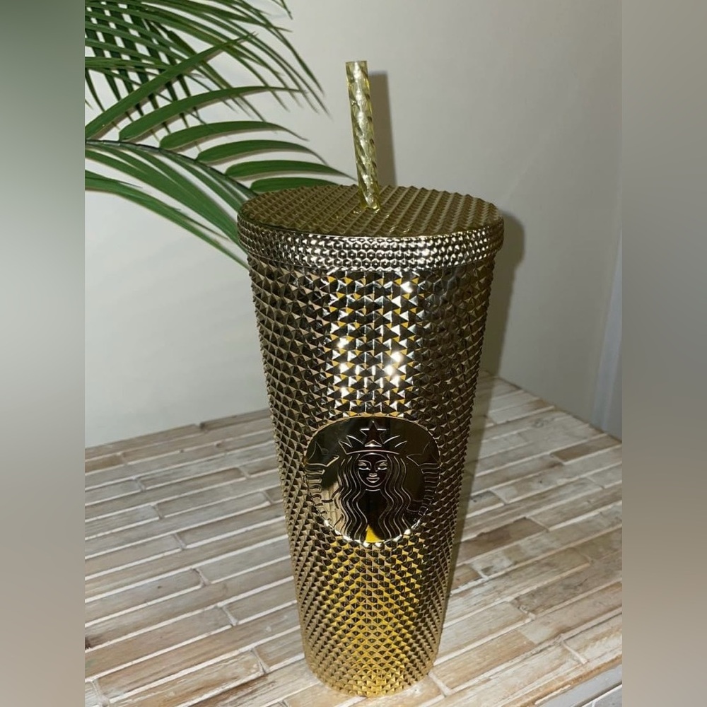 NEW Starbucks Gold Metallic Bling Studded Venti Cold Cup 24 oz (Holiday 2022)
